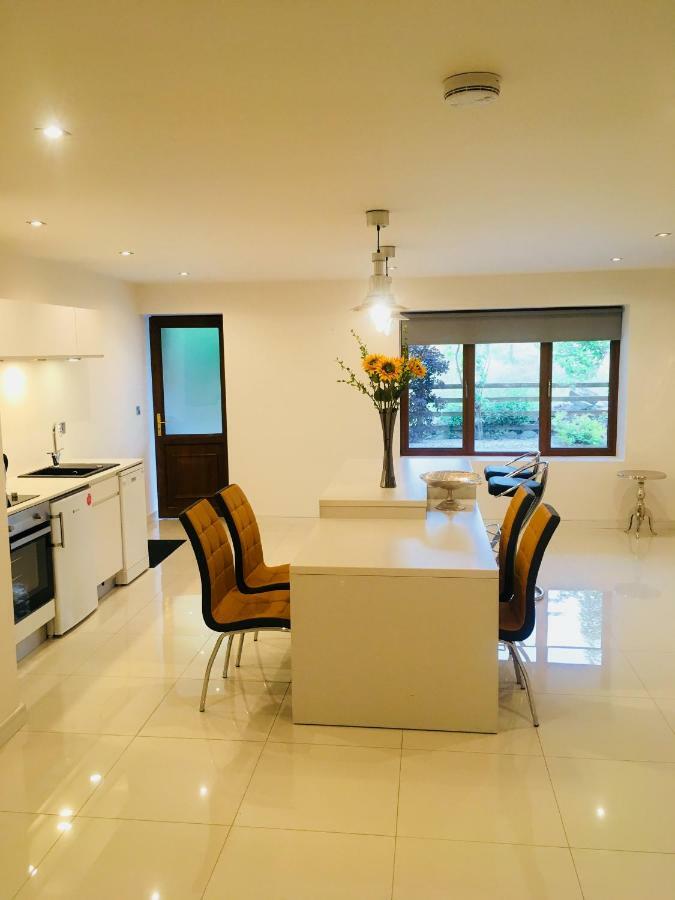 Blossom Lane Apartment Woodford  Kültér fotó